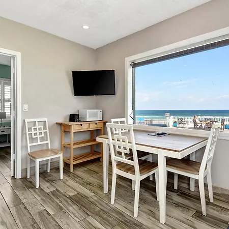 Shoreline Suites & Cabana Cottages - Beachfront-2